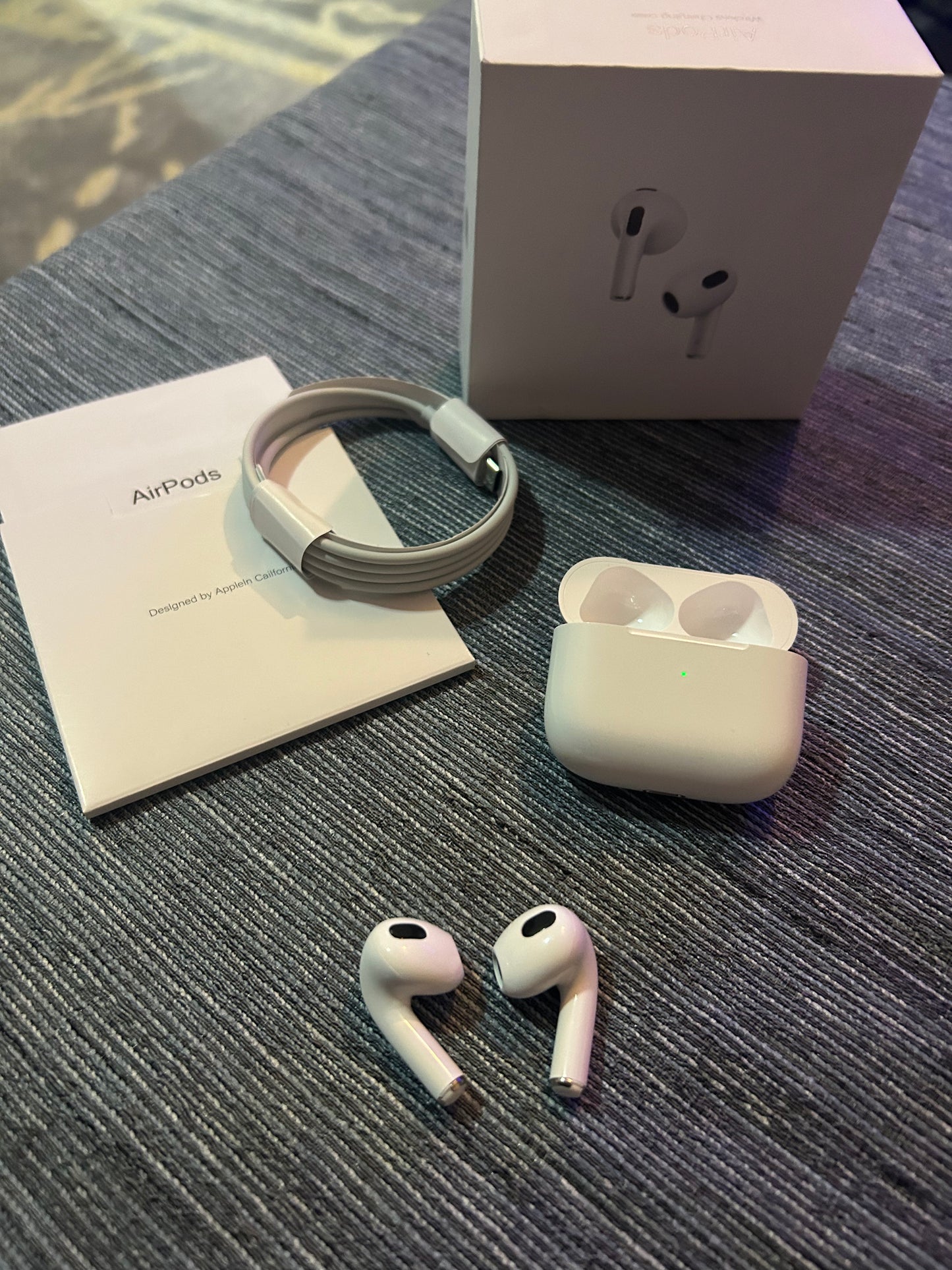 Airpods 4